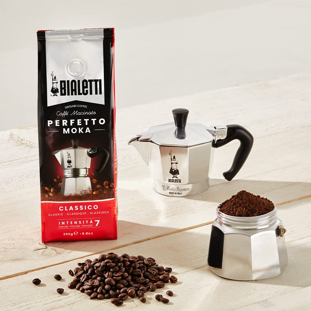 Bialetti Moka Express Aluminium Stovetop Coffee Maker (2 Cup), 8x11x11 cm, Silver