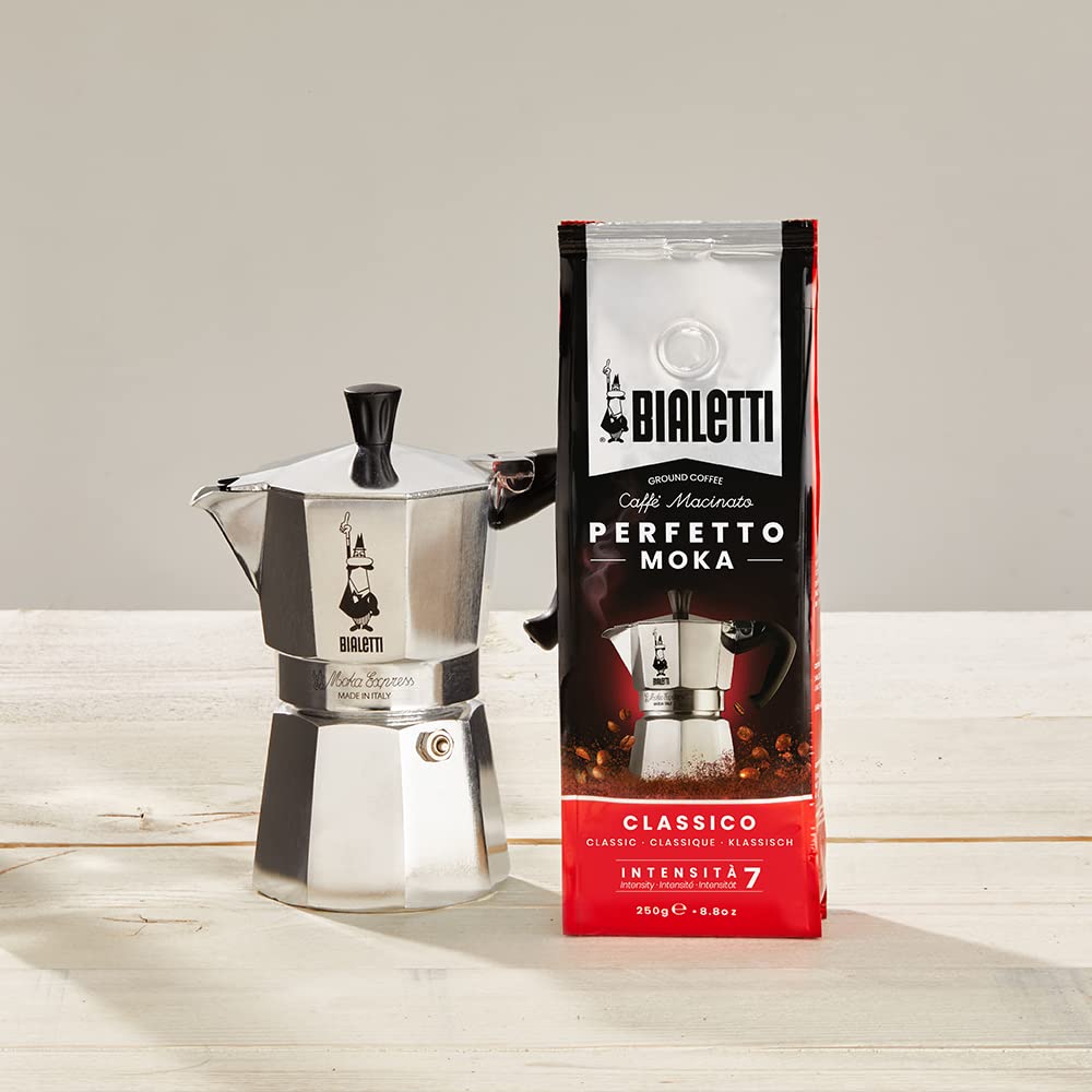 Bialetti Moka Express Aluminium Stovetop Coffee Maker (2 Cup), 8x11x11 cm, Silver